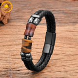 alt="Bracelet homme en cuir tressé noir avec pierre naturelle œil de tigre doré"
