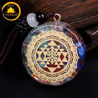 pendentif en orgone rond avec sept chakras∣ Zenbienetre.com