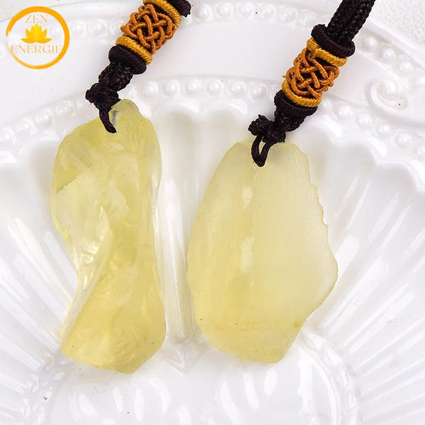pendentif en pierre de cristal de roche brute∣ Zenbienetre.com